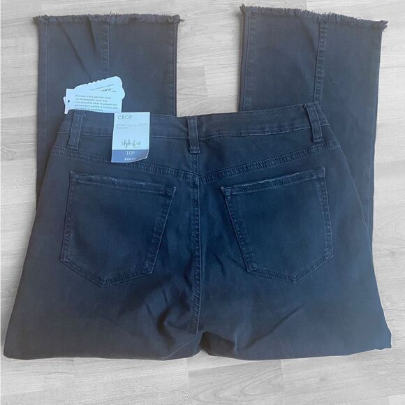 Style & Co Crop High Rise Black Jeans Sz 10P NWT - Picture 6 of 6